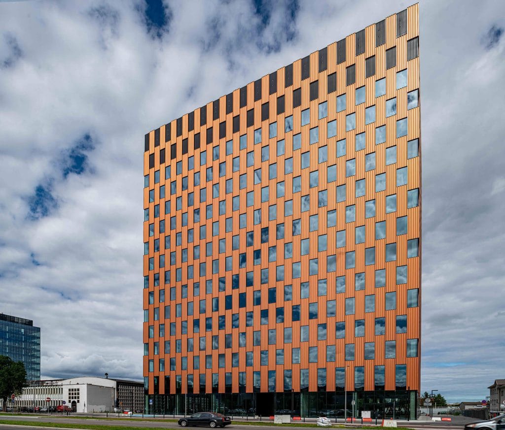Elewacyjna blacha trapezowa_biurowiec_Gdańsk_WAVE SKANSKA_Blachy Pruszyński_1