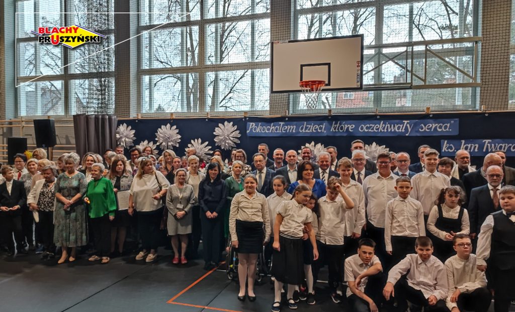 Uroczyste otwarcie szkoły w Pruszkowie