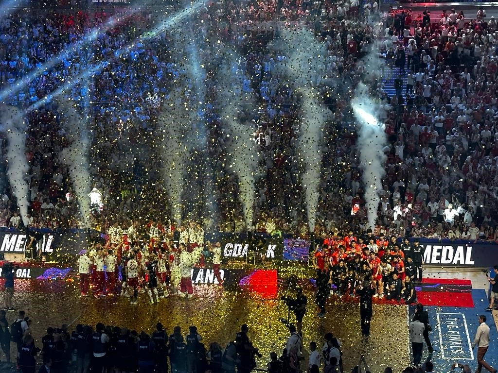 Polscy siatkarze zlotymi medalistami LN2023