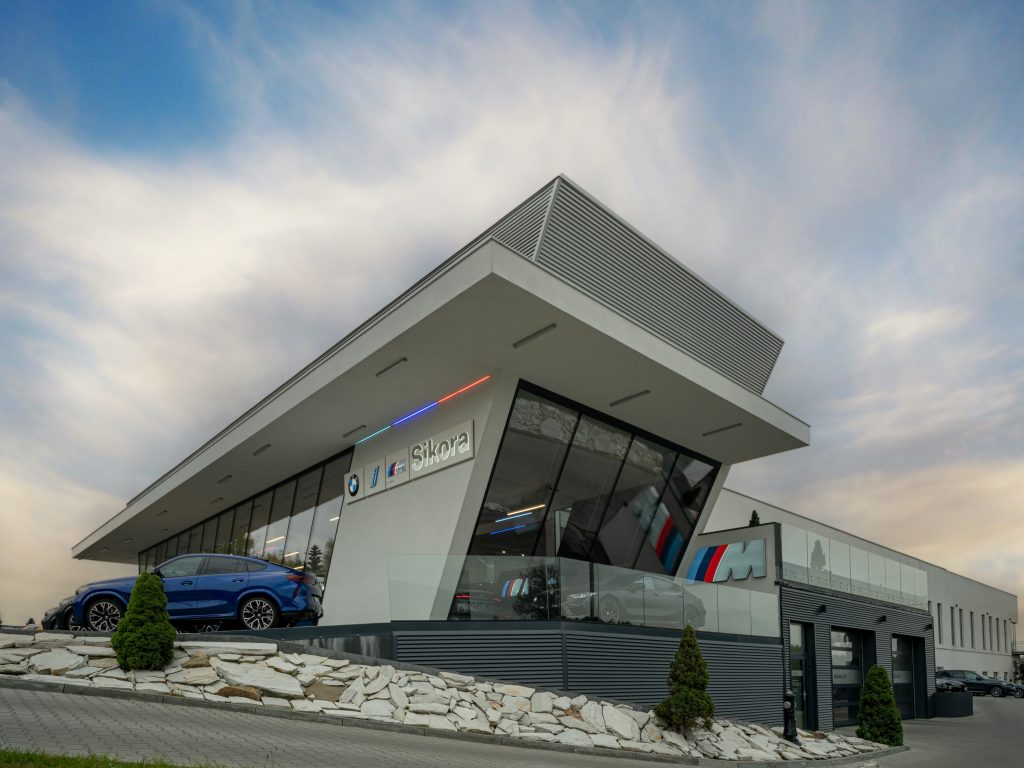 Salon samochodowy BMW Mikolow, plyty warstwowe Blachy Pruszynski