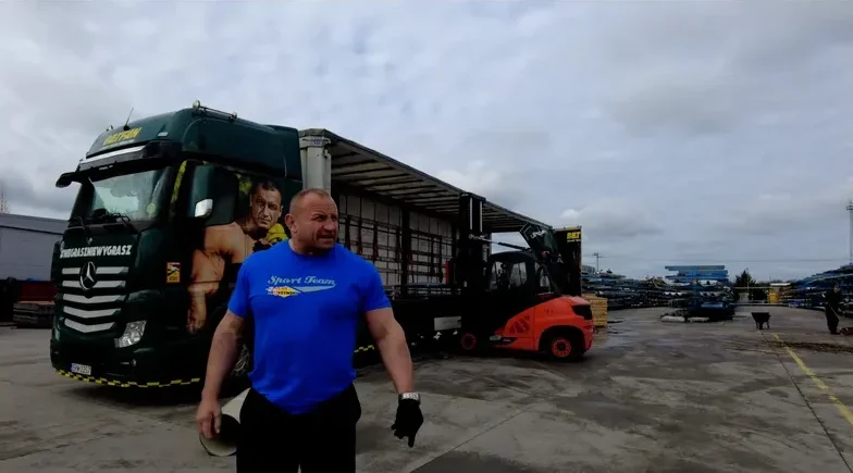 Mariusz Pudzianowski, wizyta Blachy Pruszynski