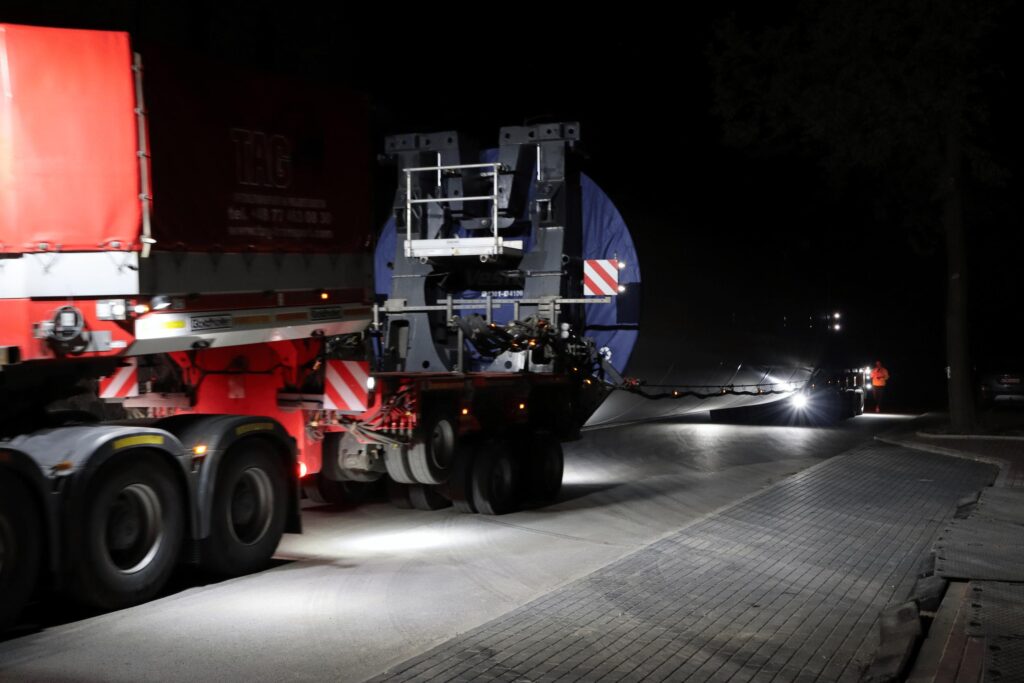 Farma wiatrowa transport wiatrakow 2024 Zelechlinek, OZE