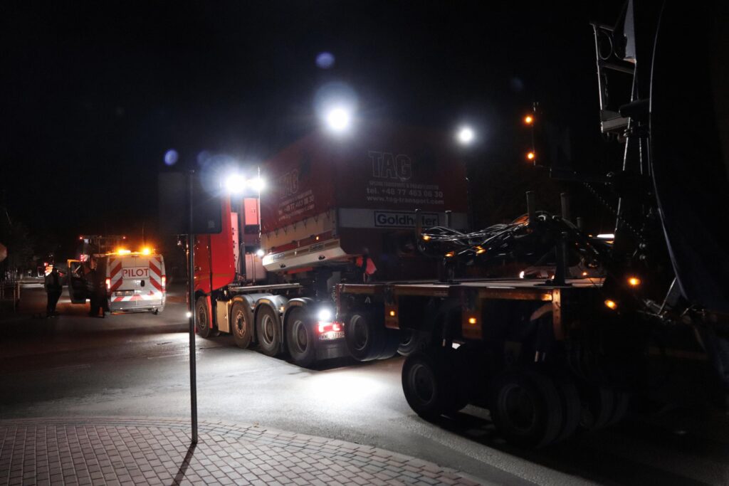 Farma wiatrowa transport wiatrakow 2024 Zelechlinek, OZE