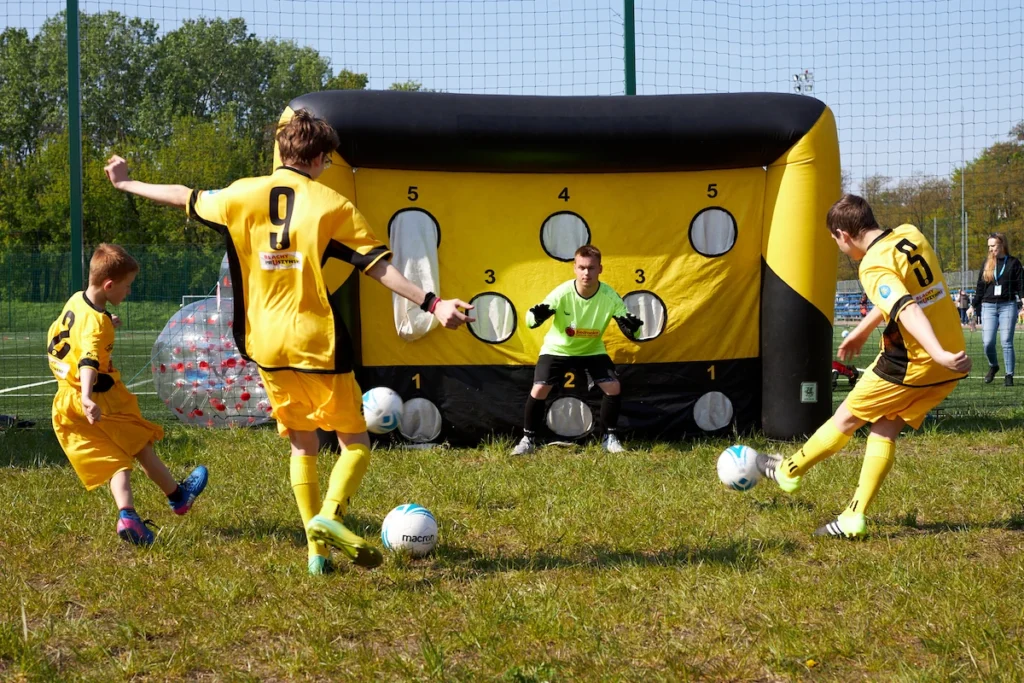 Nadzieja Na Mundial, Fundacja, Pruszyński