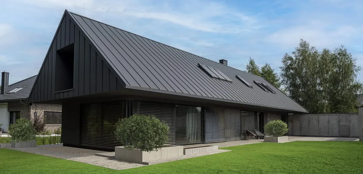 Nowoczesny projekt domu z rynną ukrytą, Niagara Kwadratowa